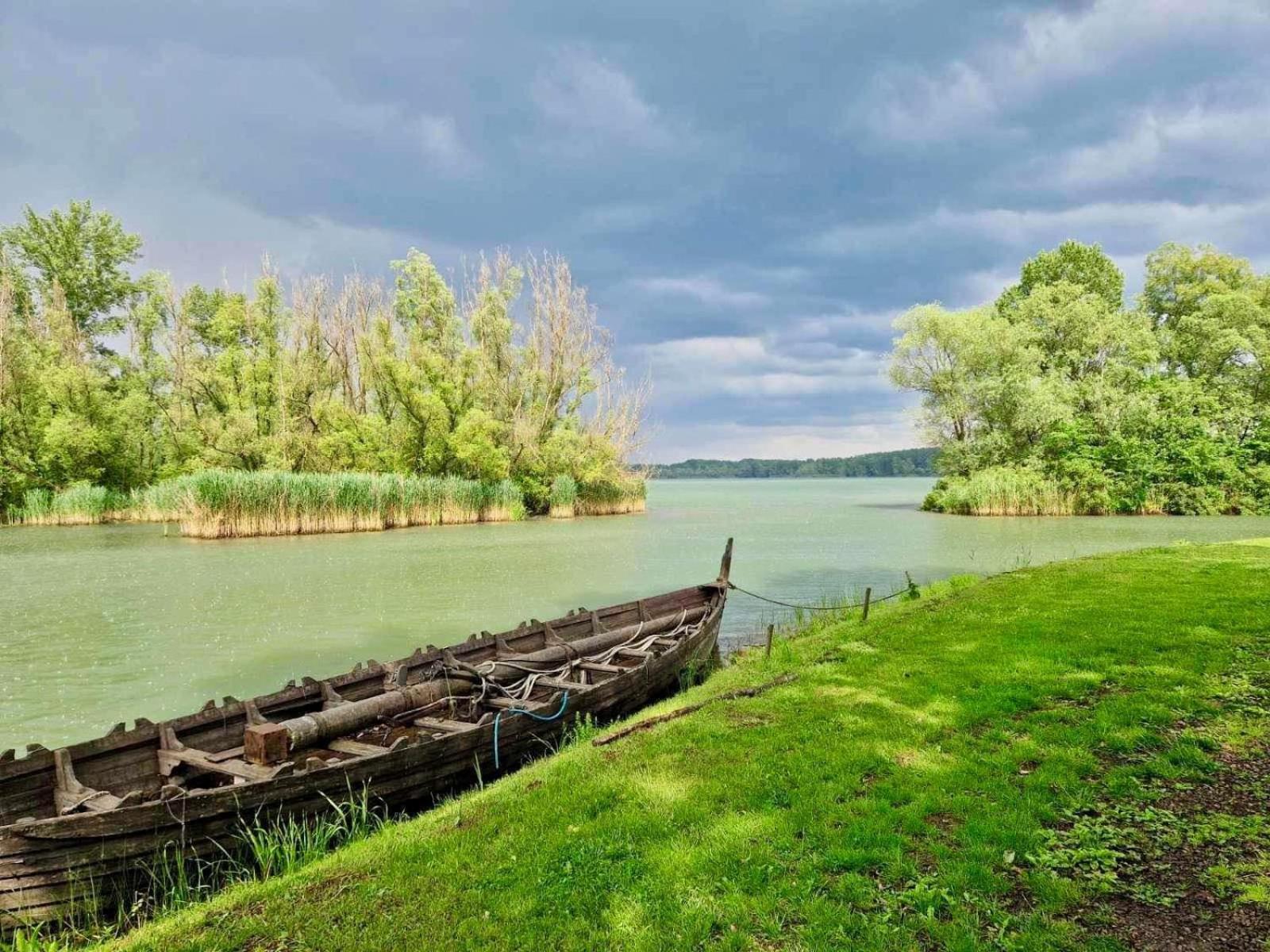 Bucka-Lak Aparthotel Szabolcsveresmart Bagian luar foto