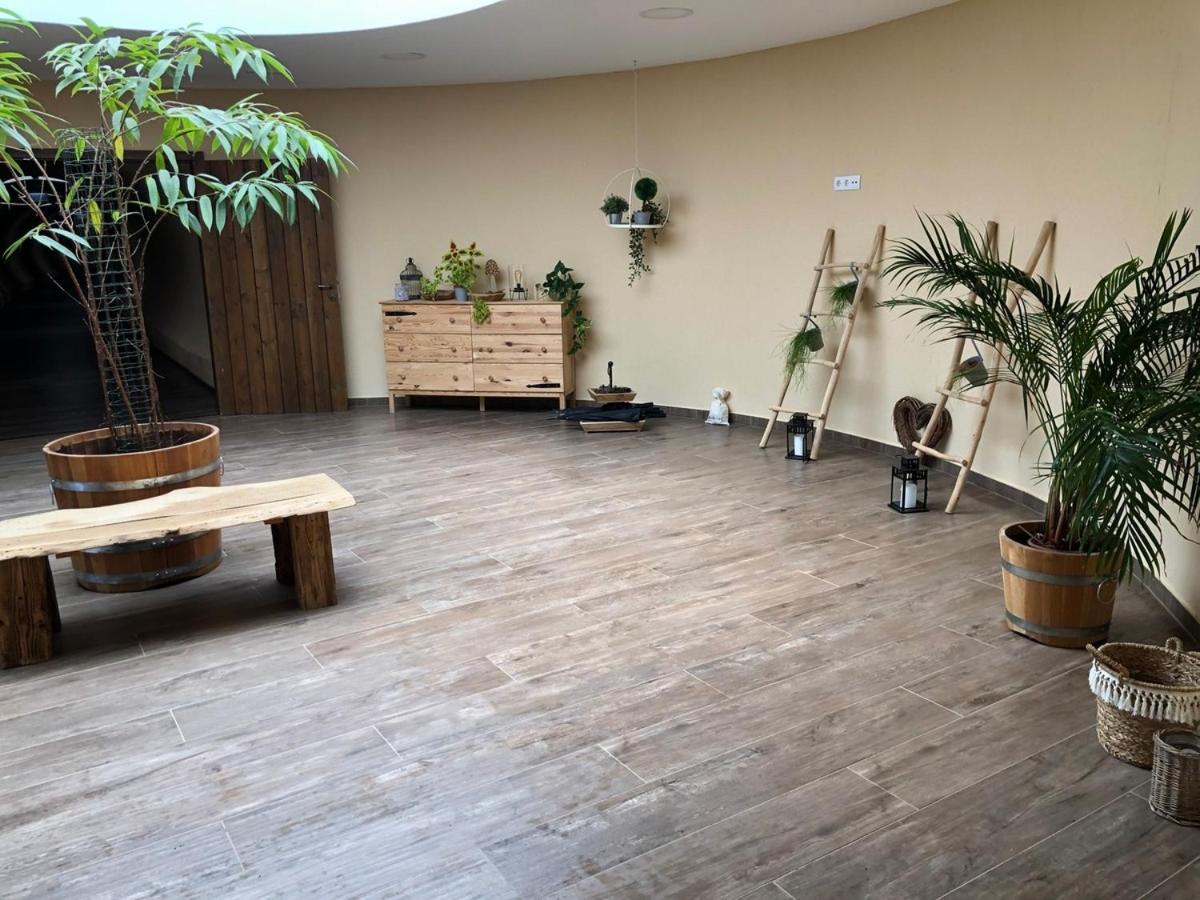 Bucka-Lak Aparthotel Szabolcsveresmart Bagian luar foto